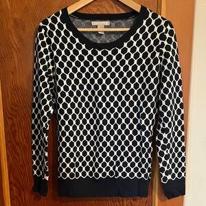 Classic Banana Republic Navy and White Honeycomb Sweater